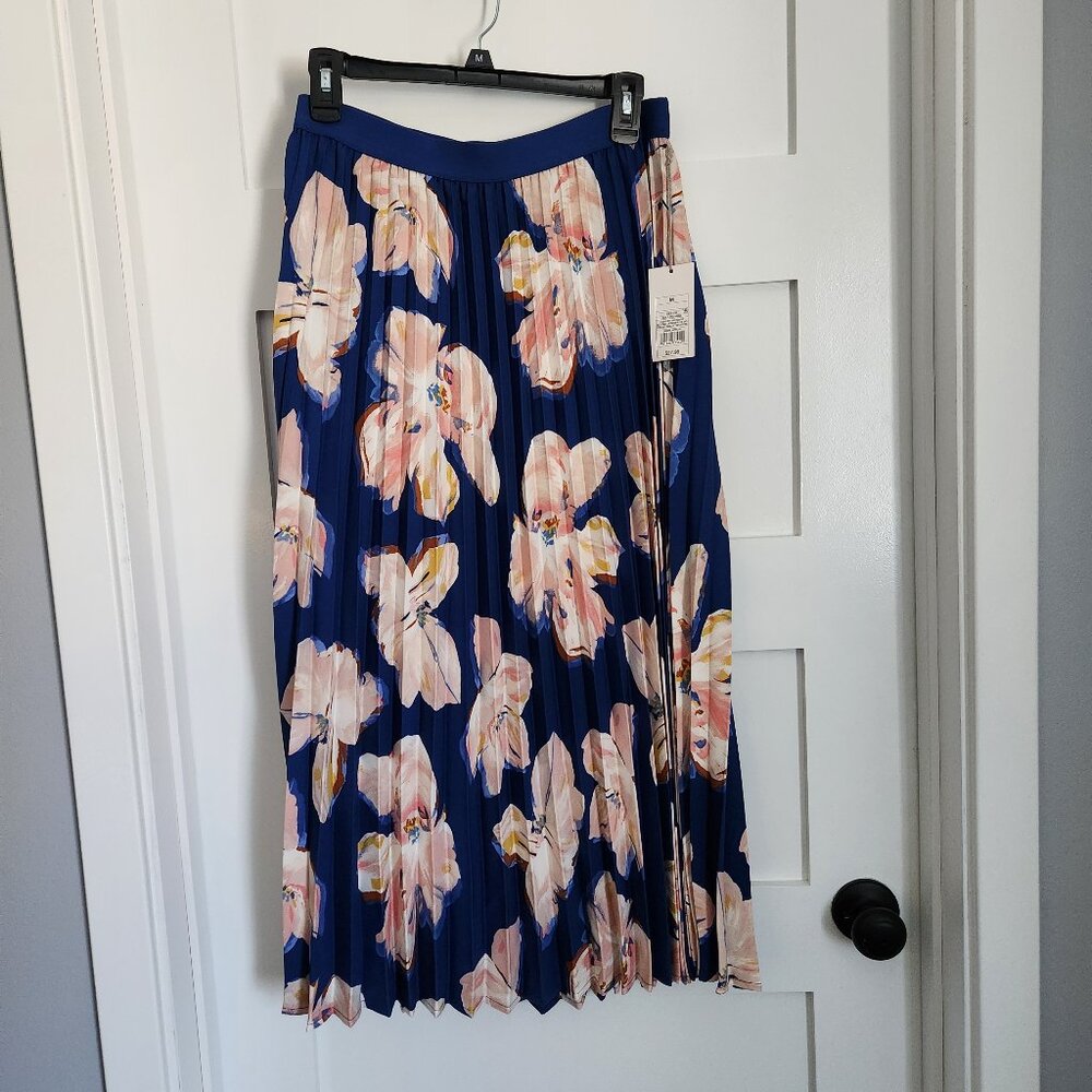 A New Day Pleated Skirt - Medium - NWT